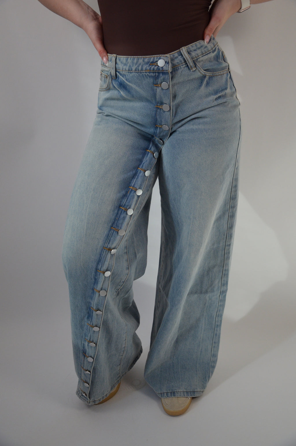 Bella button jeans