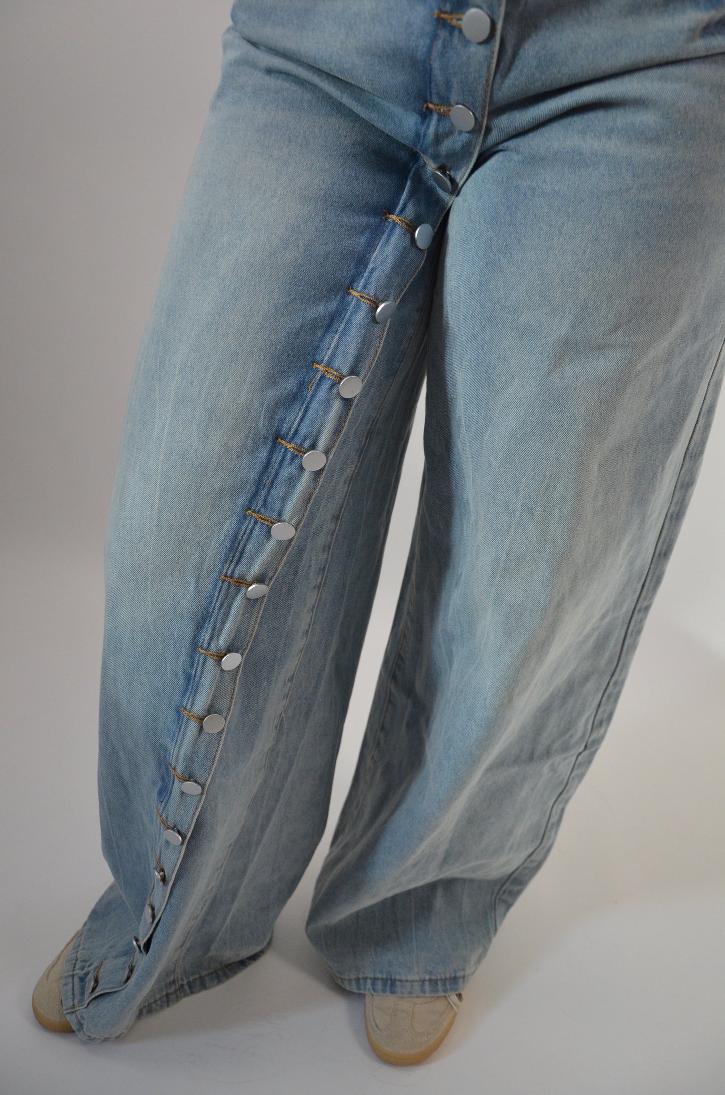 Bella button jeans