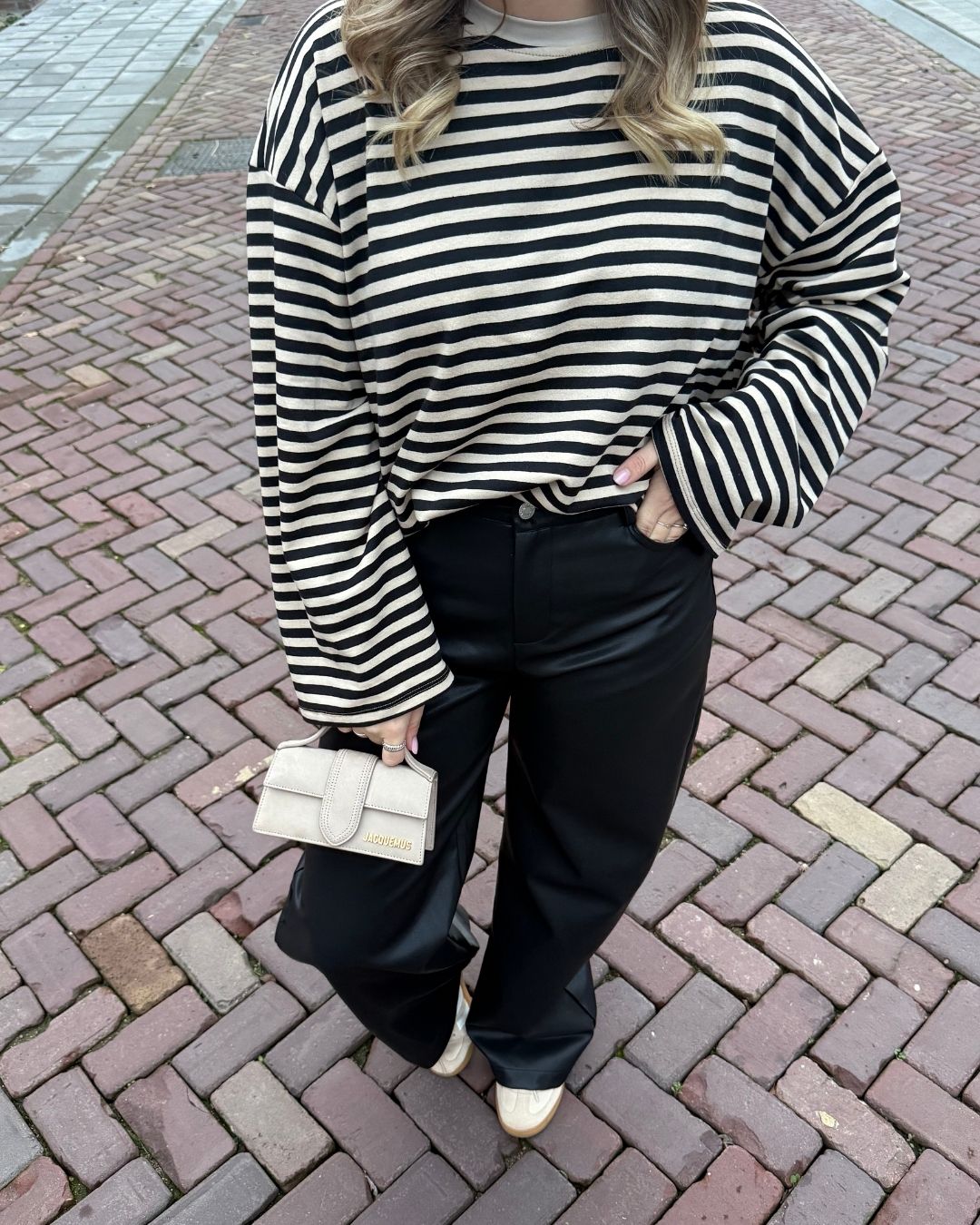 Nova streeptop zwart/beige